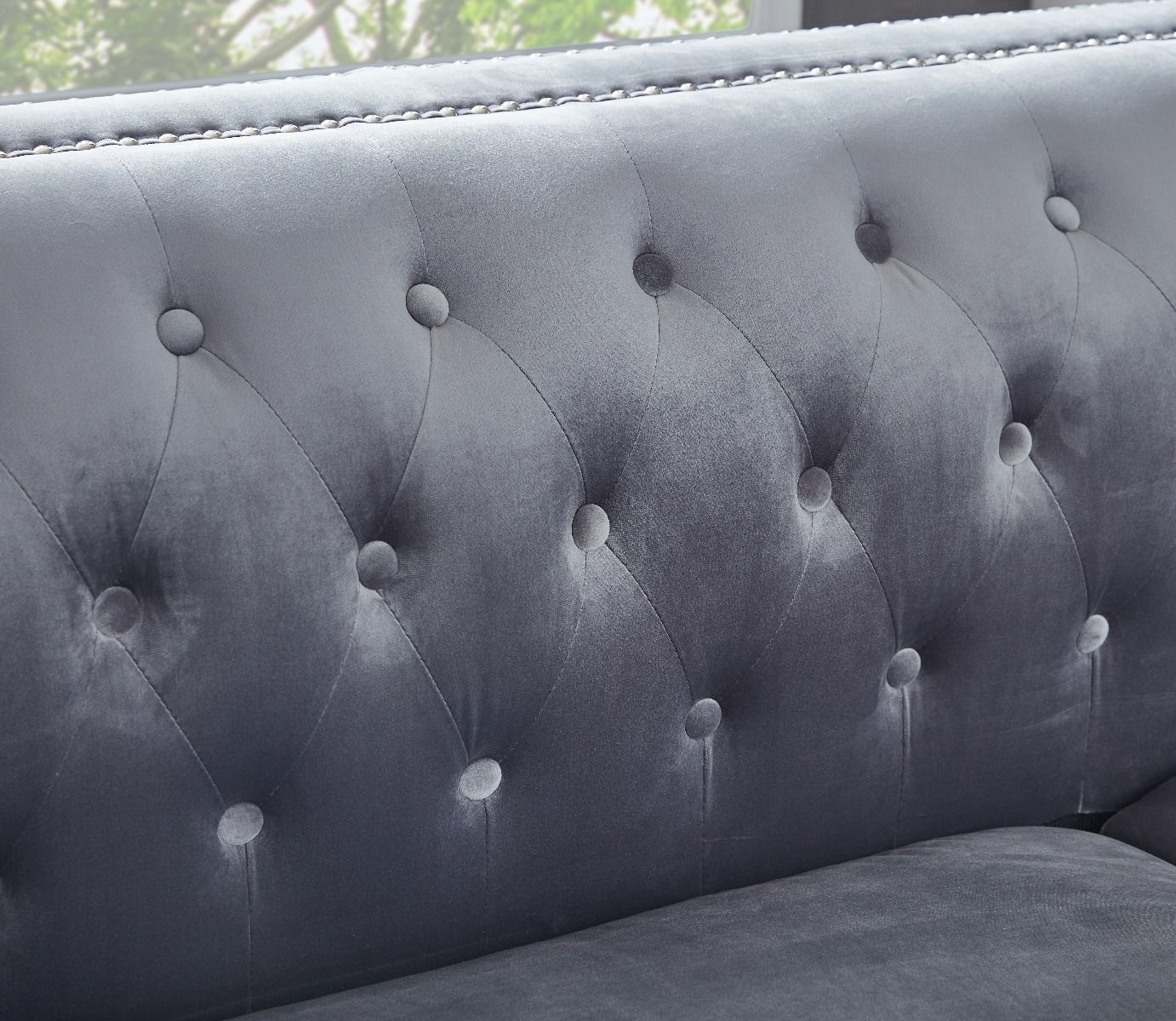 Grey velvet clearance tufted sofa